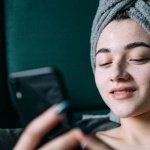 Domowy peeling ultradźwiękowy: efekt gabinetu w 10 minut, bez wizyty u kosmetyczki